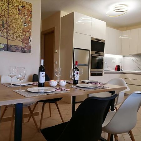 Bella Casa Διαμέρισμα Néa Péramos Εξωτερικό φωτογραφία